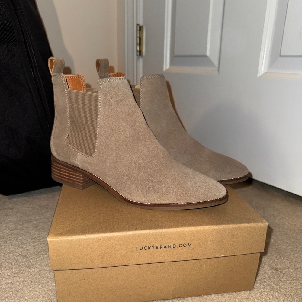 Lucky Brand Chelsea boots